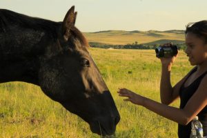 alexis-with-horse-photo-credit-kaitlyn-wayman-dodd